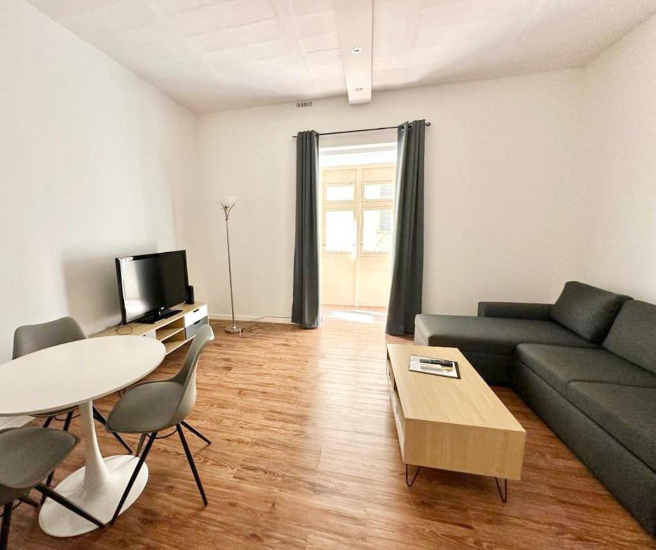 Central And Modern Valletta Flat Luaran gambar